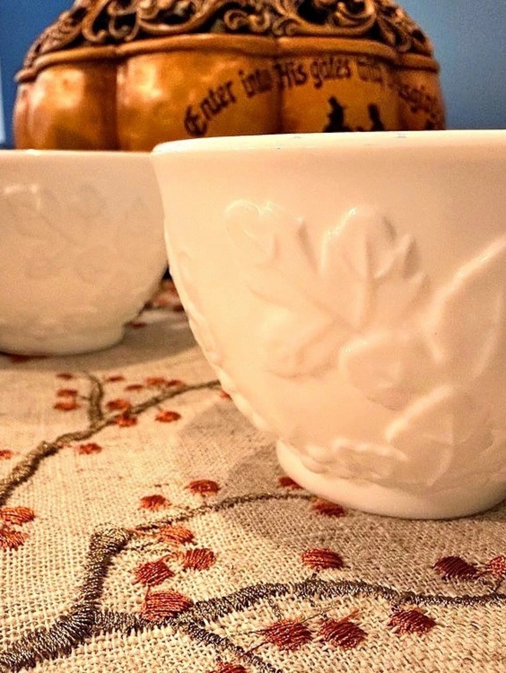 Anchor Hocking Harvest Grape Milk Glass Punch Cups (coffee cups) Set of 5